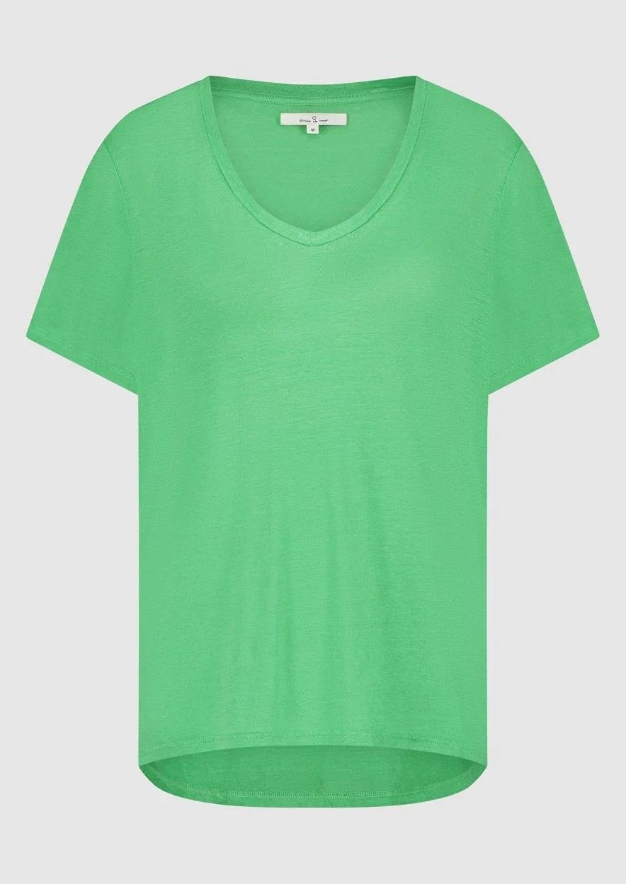 Mila Tee 3064 Spring green - LEEF mode en accessoires