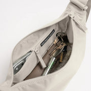 Zwarte Moon Bag Small Monochrome 831 soft shell van Gotbag, compacte en stijlvolle schoudertas met zachte buitenkant.