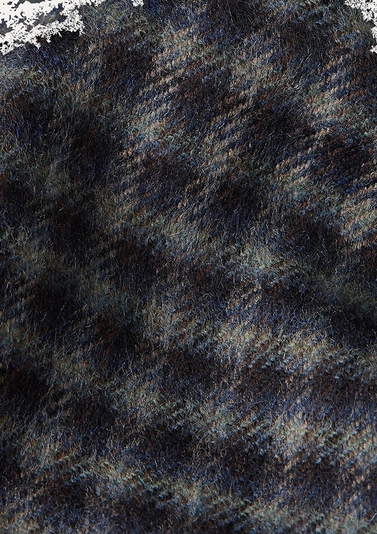 Zwartbruine NOE-sjaal van Circle of Trust, textuur en patroon zichtbaar, elegant en comfortabel accessoire.