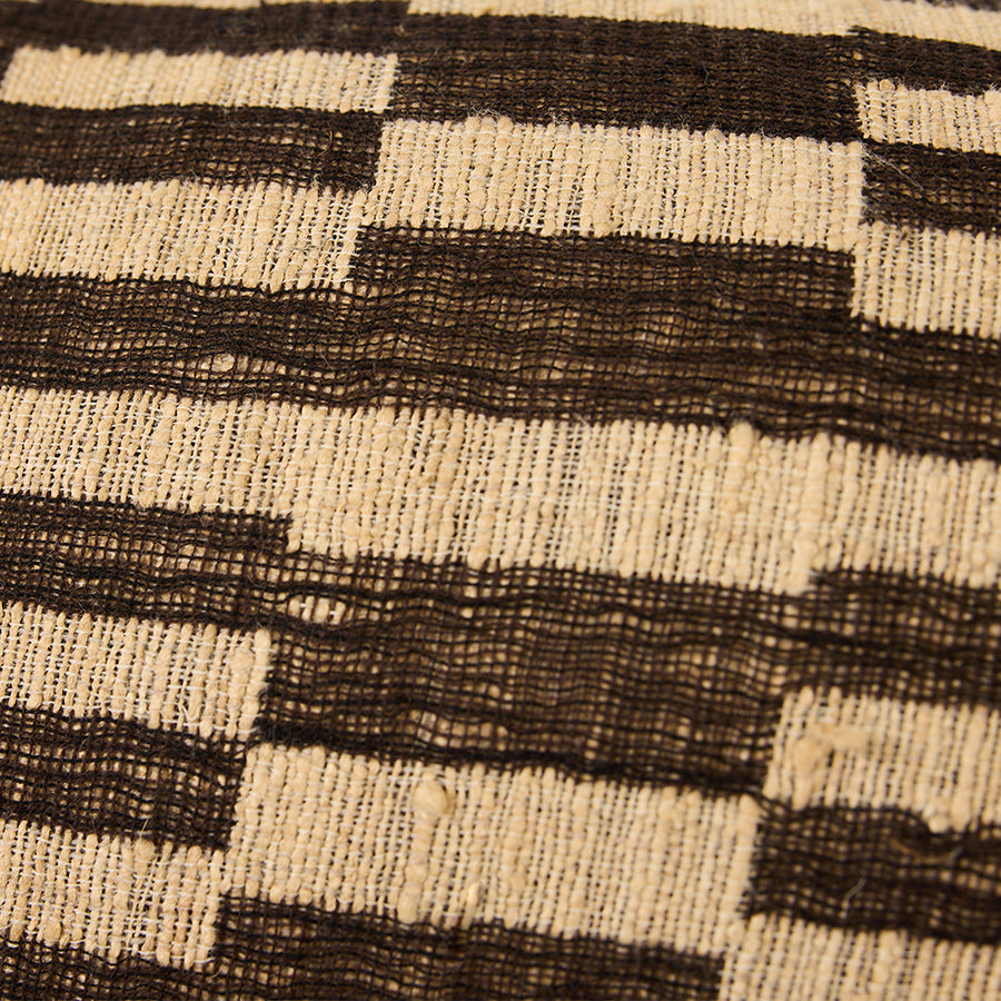 Natural Monochrome Cushion (70x40cm) Monochrome - LEEF mode en accessoires