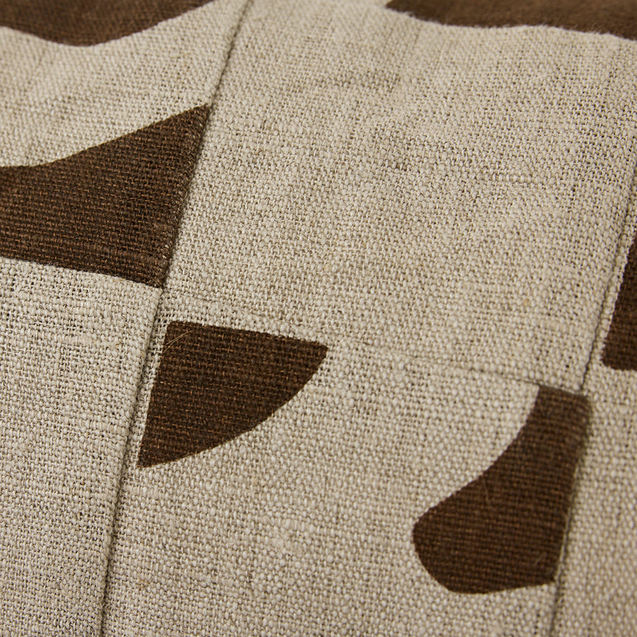 Natural patched cushion (70x30cm) - LEEF mode en accessoires