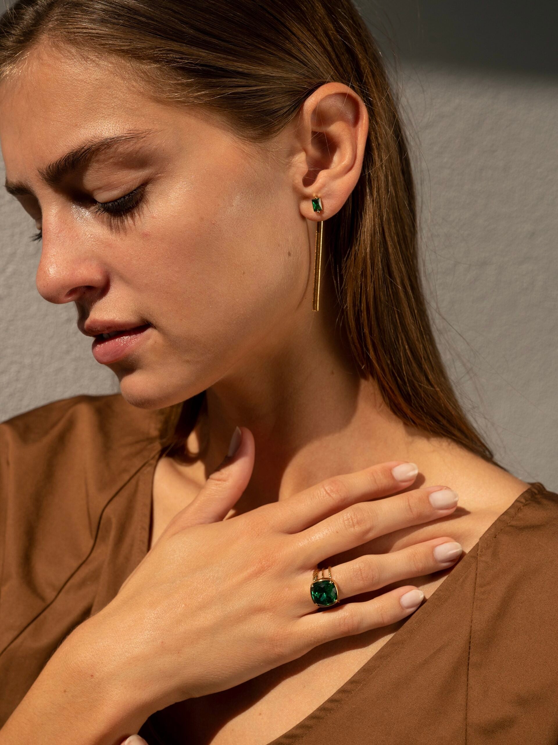 OORSTEKERSMETZWARTSTEENTJE(BEHINDTHEEAR)__2