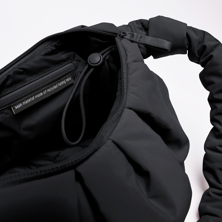 PLEATMOONBAGLARGE100black__5