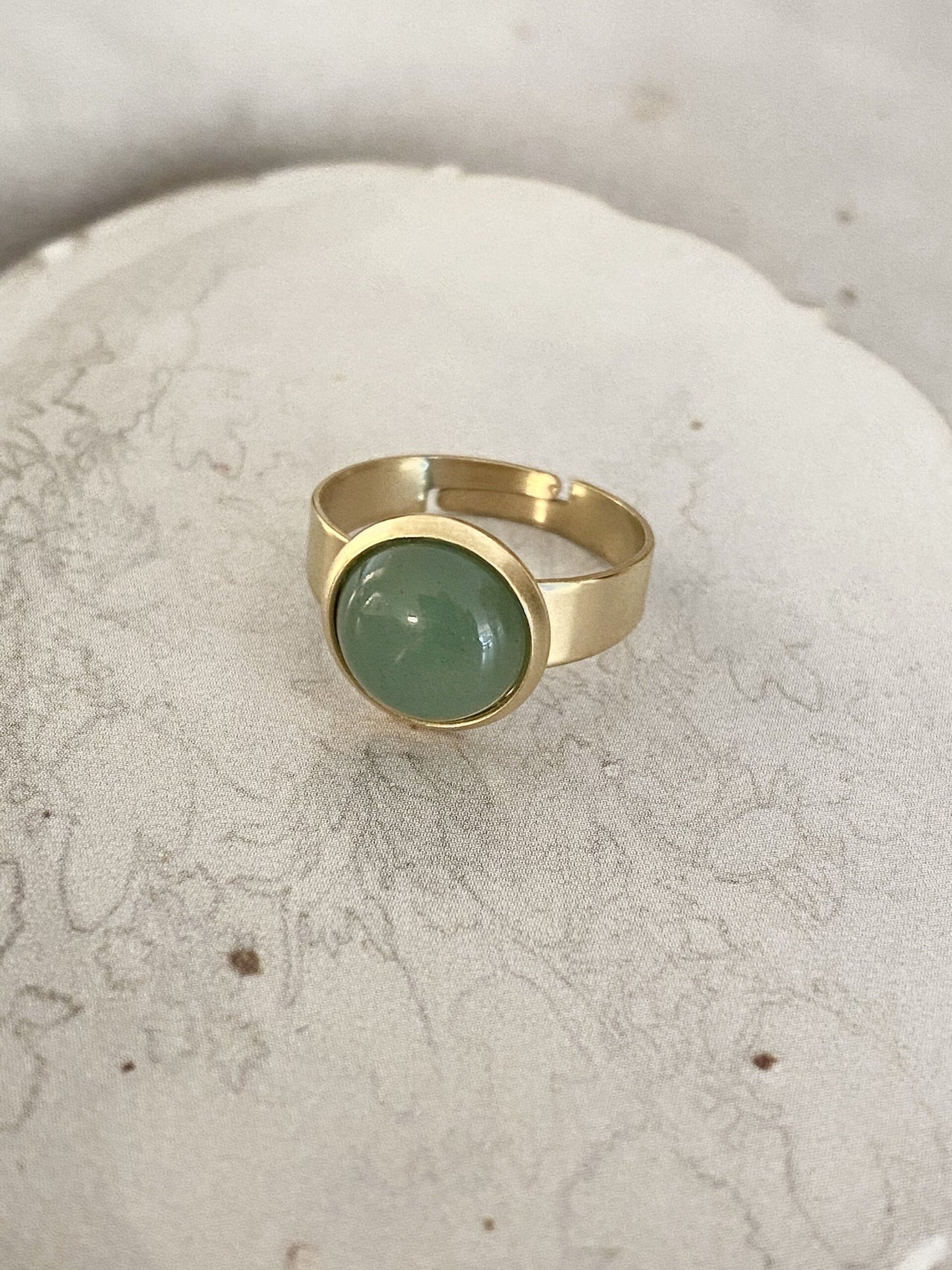 RING MET GEMSTONE IN STRAKKE ZETTING (1.0 CM) / MORE COLOURS groen - LEEF mode en accessoires