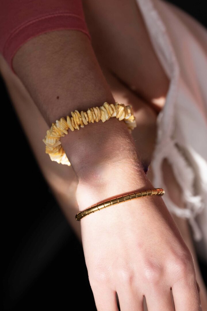 SCHELPENARMBANDgeel__2
