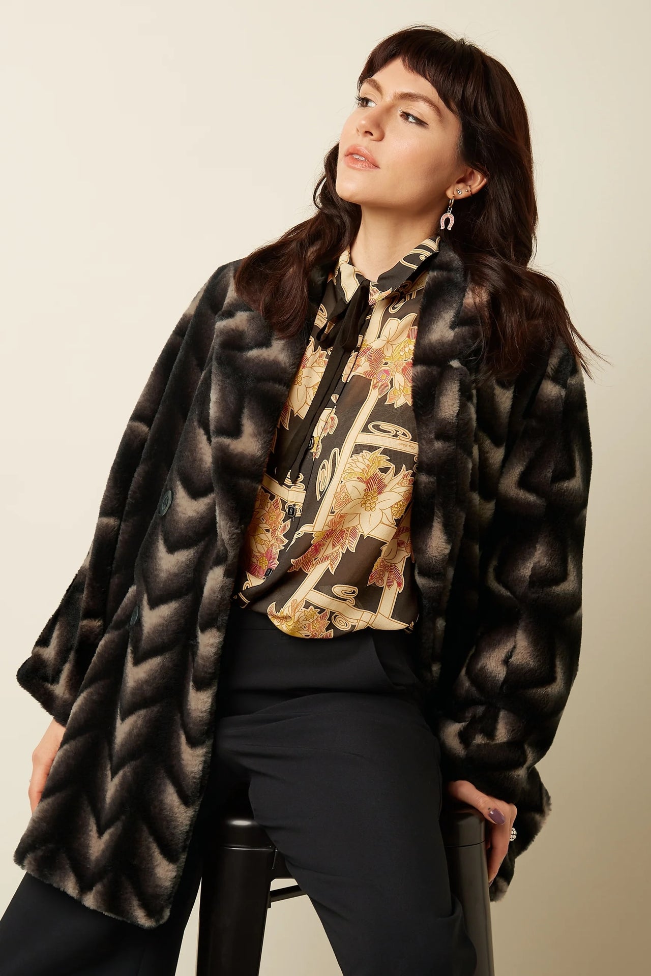 Shiya Kimono Coat Deco Fur 001 Black