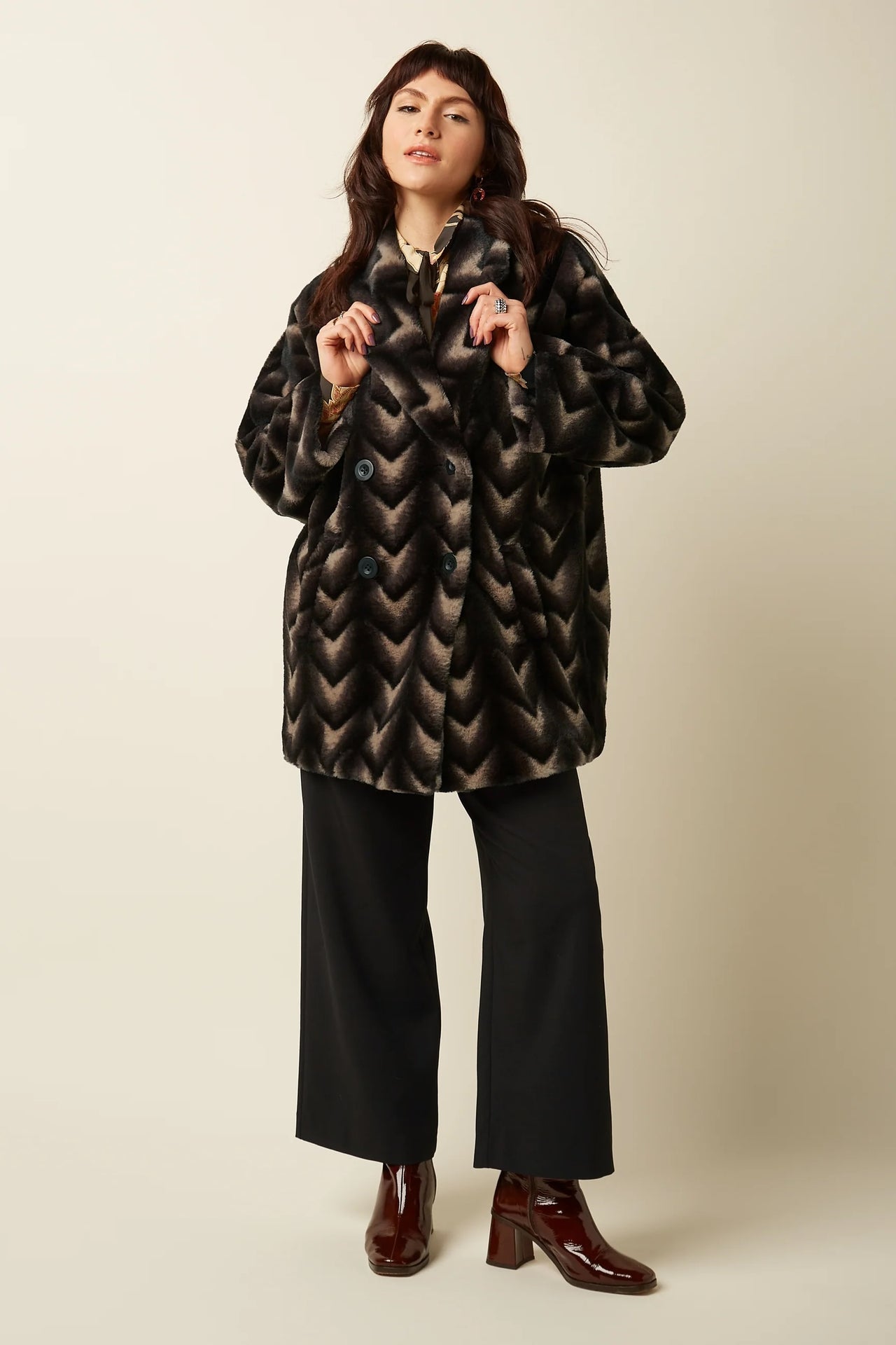 Shiya Kimono Coat Deco Fur 001 Black
