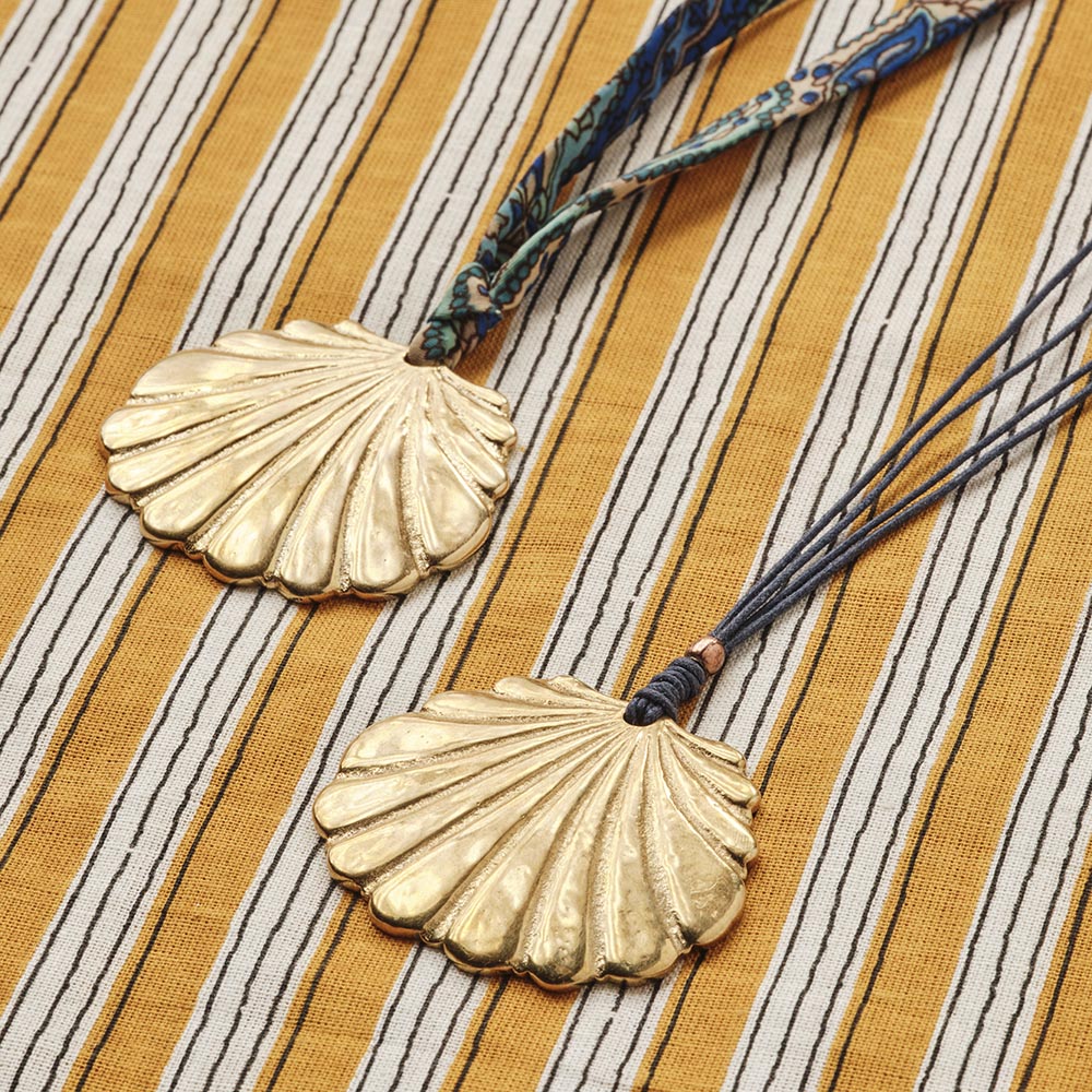 StatementShellCordNecklaceShell__4