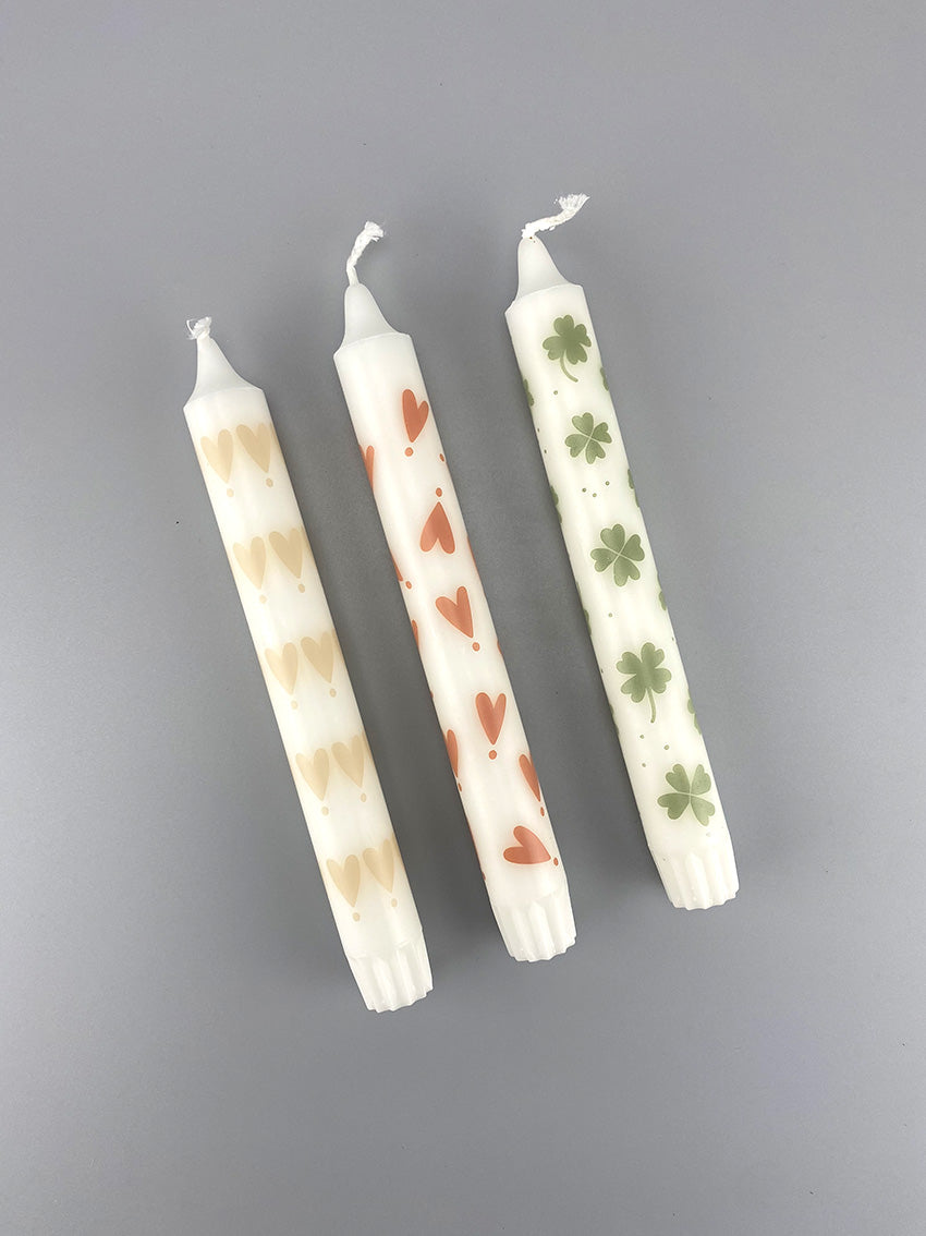 Stearine dinerkaars Ø2.2x19cm cheerful hearts - LEEF mode en accessoires