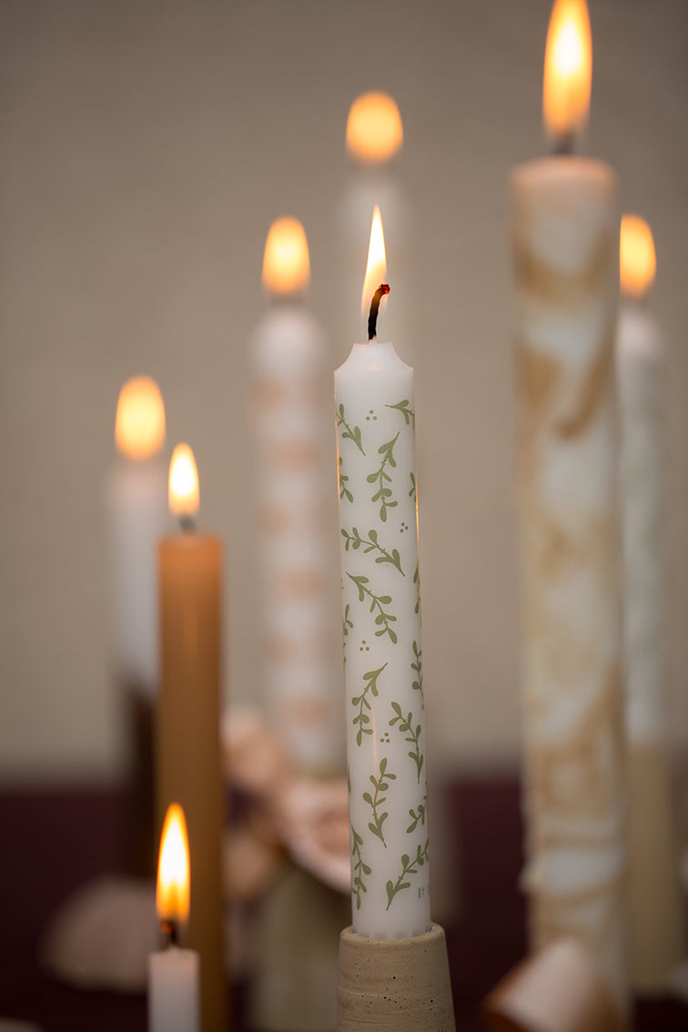 Rustik Lys stearine dinerkaarsen voor Kerst, Ø2.2x19cm, met mistletoe-ontwerp, geschikt voor feestelijke kerstdecoraties