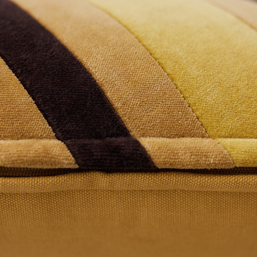 Striped Velvet Cushion Honey (50x30cm) Honey - LEEF mode en accessoires