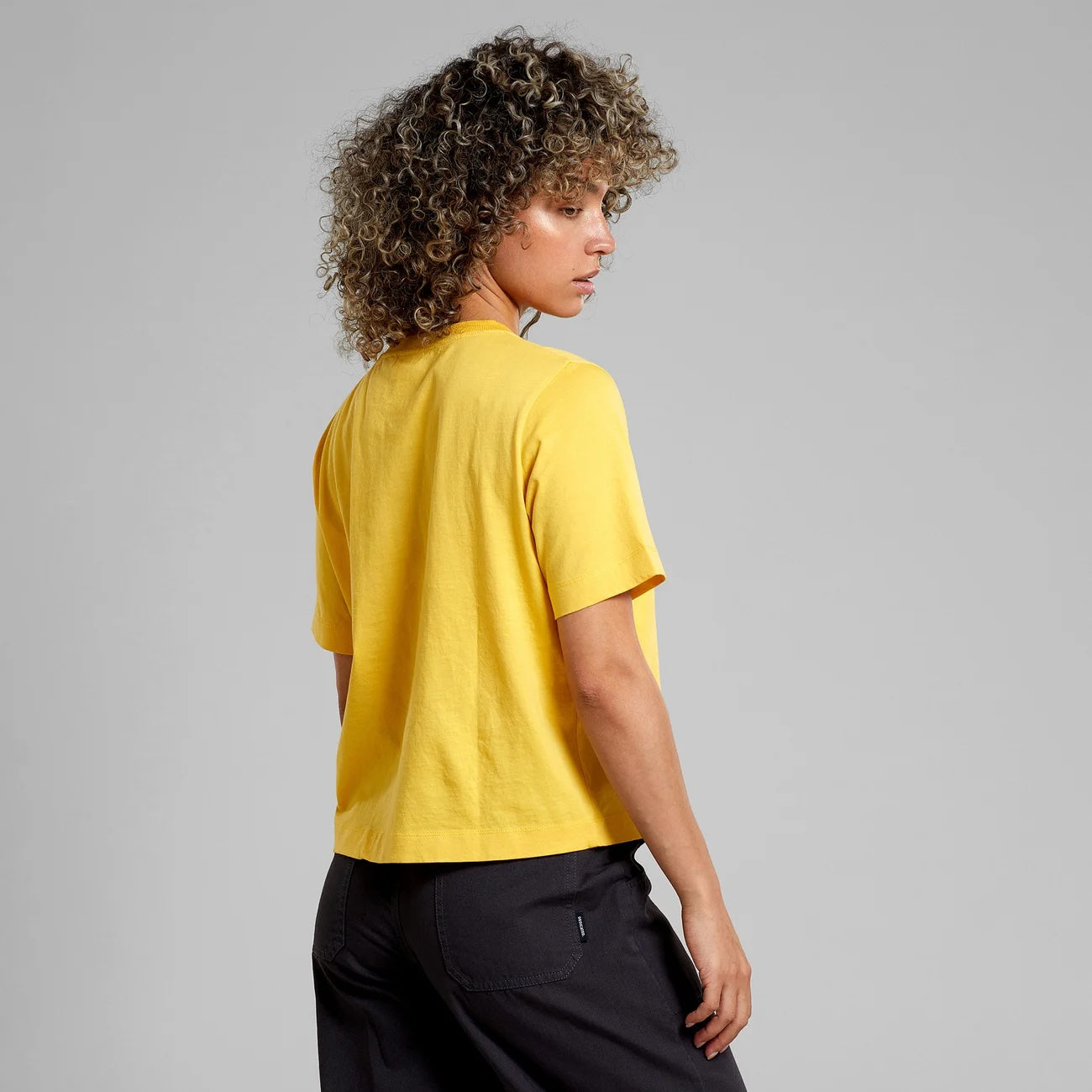 T-Shirt Visby Base  Misted Yellow - LEEF mode en accessoires