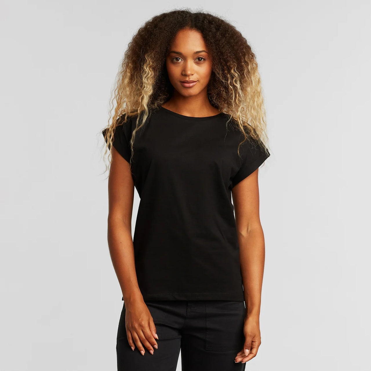 T-shirt Visby Base Black - LEEF mode en accessoires