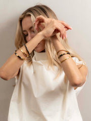VERGULDE BANGLE MET ZWARTE EMAILLE (III) zwart - LEEF mode en accessoires