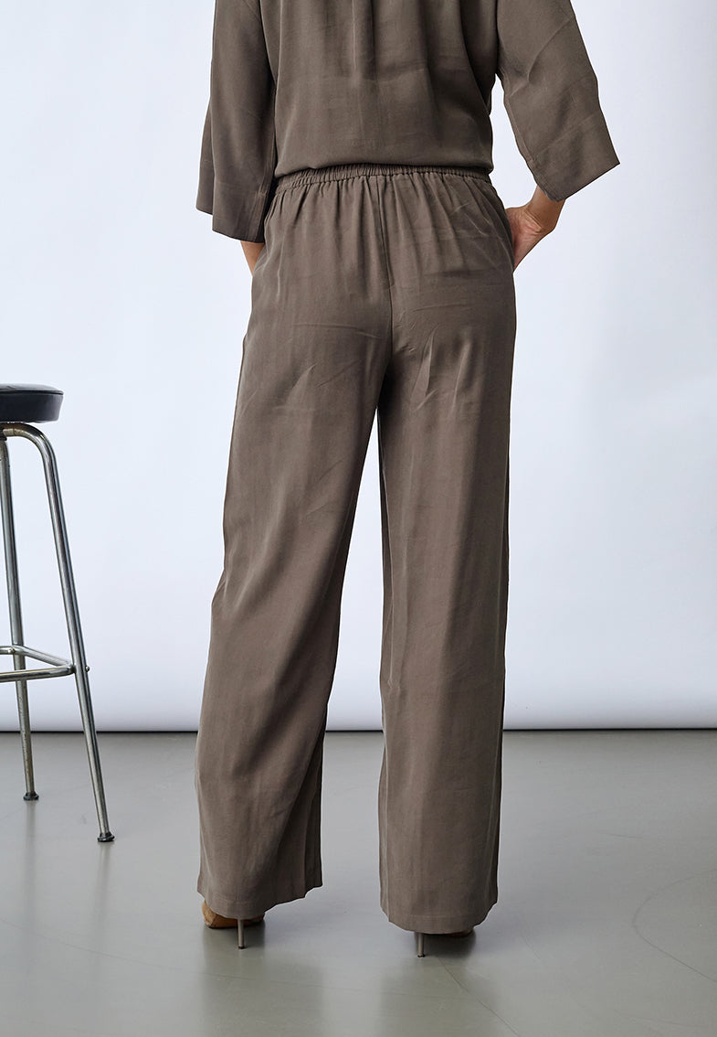 VERINA-PA1darkearth__2