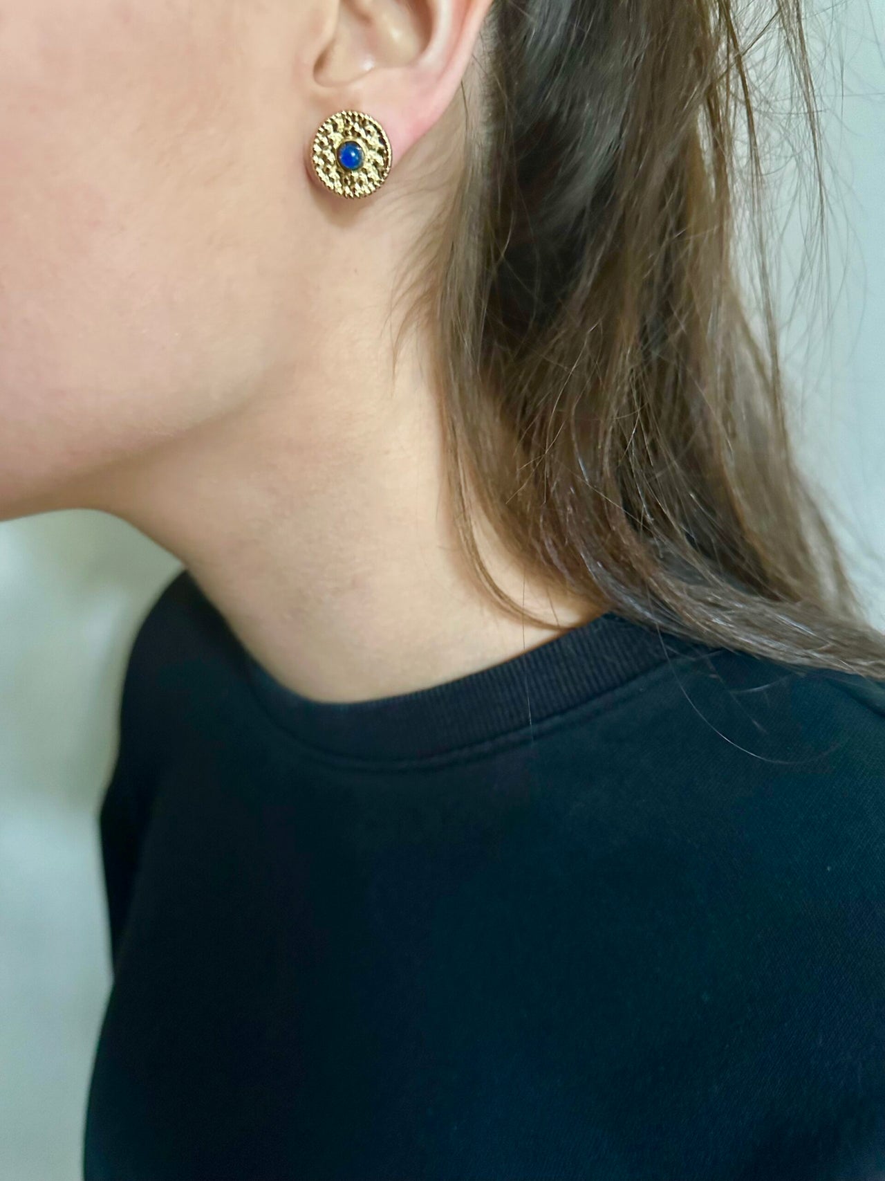 Vergulde oorstekers met lapis lazuli goud - LEEF mode en accessoires