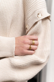 Vergulde zegelring met patroon - LEEF mode en accessoires