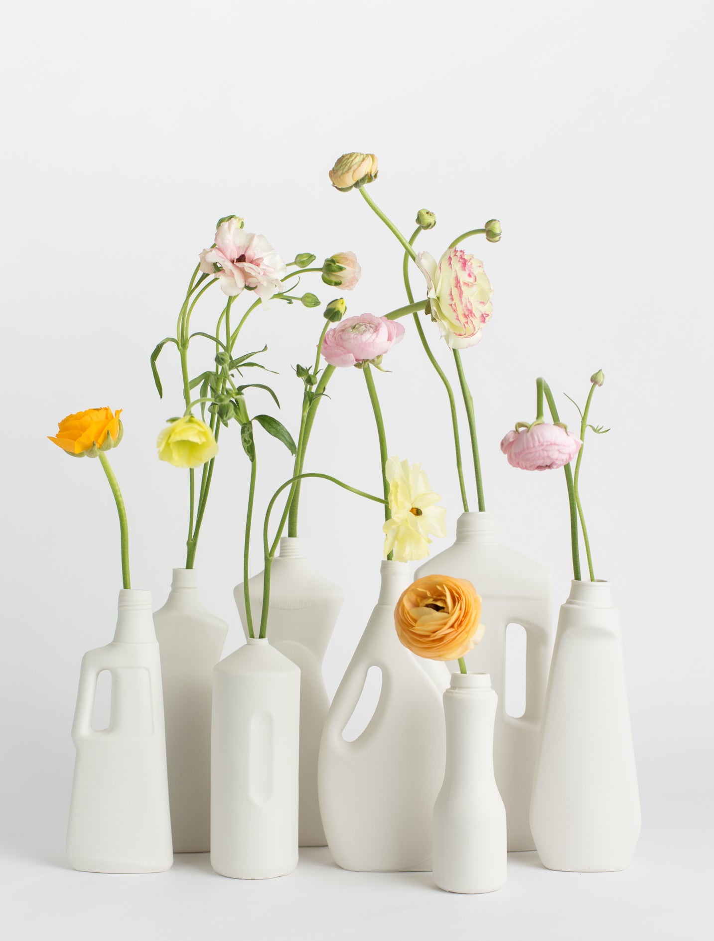 Bottle vase #4 White van Foekje Fleur te koop bij LEEF mode en accessoires Meppel