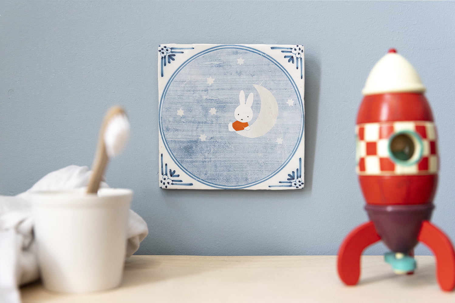 Miffy on the moon 10 x 10 van StoryTiles te koop bij LEEF mode en accessoires Meppel