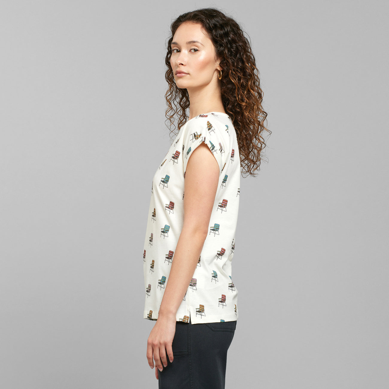 T-shirt Visby lawn Chair AOP Off-White - LEEF mode en accessoires
