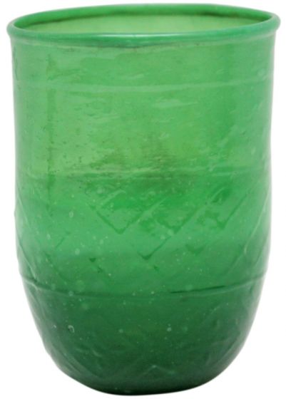 Vase In Opaline  Green van De Weldaad te koop bij LEEF mode en accessoires Meppel