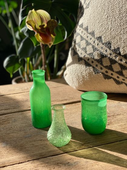 Vase In Opaline  Green van De Weldaad te koop bij LEEF mode en accessoires Meppel