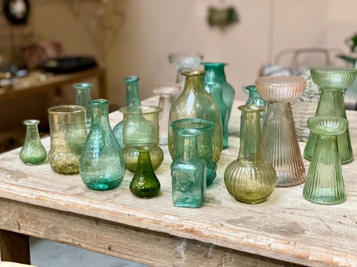 Vase In Recycled Glass Green van De Weldaad te koop bij LEEF mode en accessoires Meppel